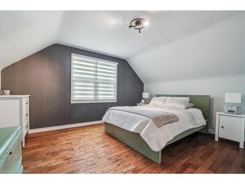 68 Wyngate Avenue, Stoney Creek, ON - Indoor Photo Showing Bedroom