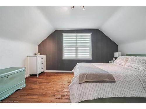 68 Wyngate Avenue, Stoney Creek, ON - Indoor Photo Showing Bedroom