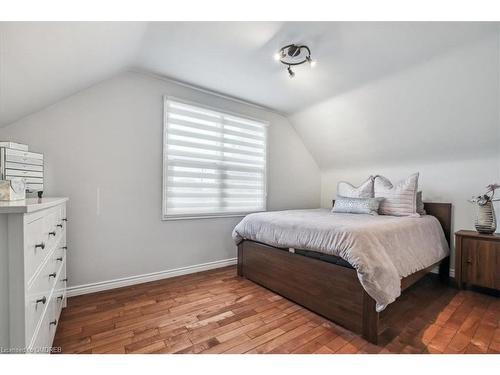 68 Wyngate Avenue, Stoney Creek, ON - Indoor Photo Showing Bedroom