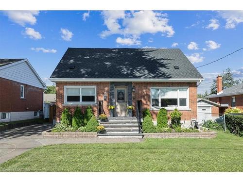 68 Wyngate Avenue, Stoney Creek, ON - Outdoor With Facade