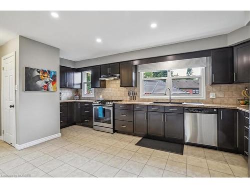 68 Wyngate Avenue, Stoney Creek, ON - Indoor Photo Showing Kitchen