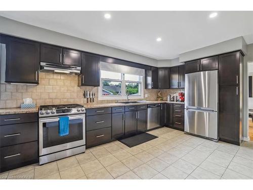 68 Wyngate Avenue, Stoney Creek, ON - Indoor Photo Showing Kitchen