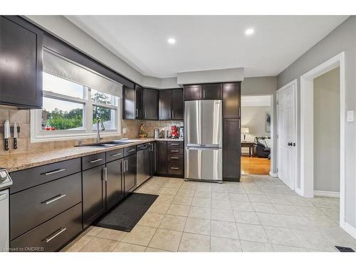 68 Wyngate Avenue, Stoney Creek, ON - Indoor Photo Showing Kitchen With Double Sink