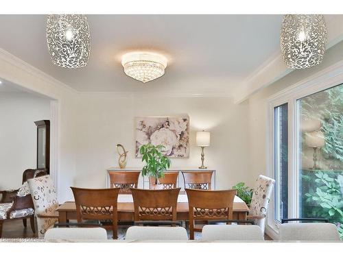 27 Arkendo Drive, Oakville, ON - Indoor Photo Showing Dining Room