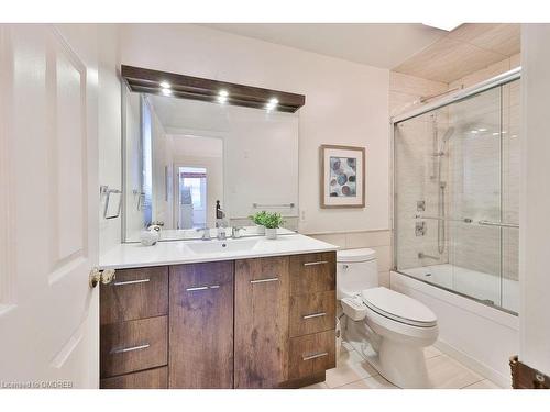 27 Arkendo Drive, Oakville, ON - Indoor Photo Showing Bathroom