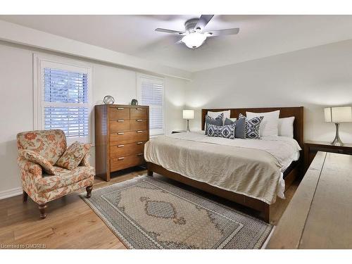 27 Arkendo Drive, Oakville, ON - Indoor Photo Showing Bedroom