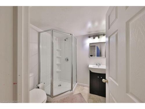 27 Arkendo Drive, Oakville, ON - Indoor Photo Showing Bathroom