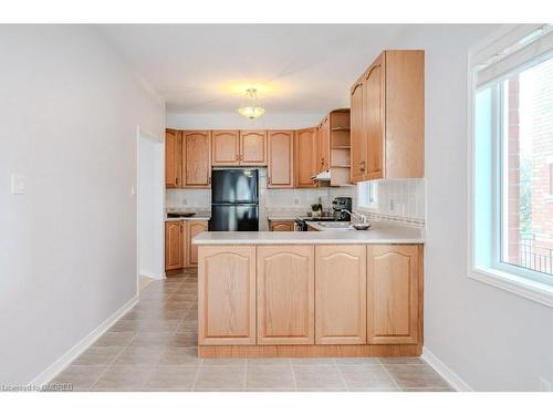 1473 Sandpiper Road, Oakville, ON - Indoor Photo Showing Kitchen