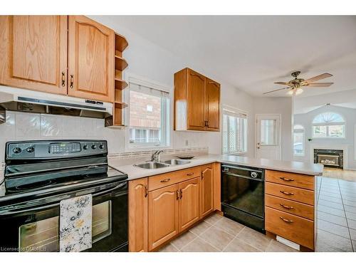 1473 Sandpiper Road, Oakville, ON - Indoor Photo Showing Kitchen With Double Sink