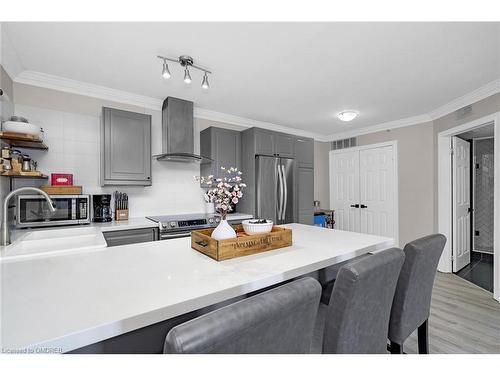 314-1451 Walker'S Line, Burlington, ON - Indoor Photo Showing Kitchen