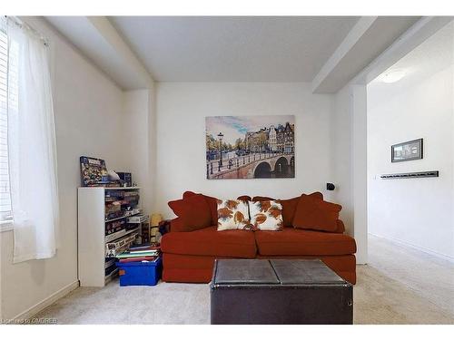 33 Evergreen Lane, Haldimand, ON - Indoor Photo Showing Living Room