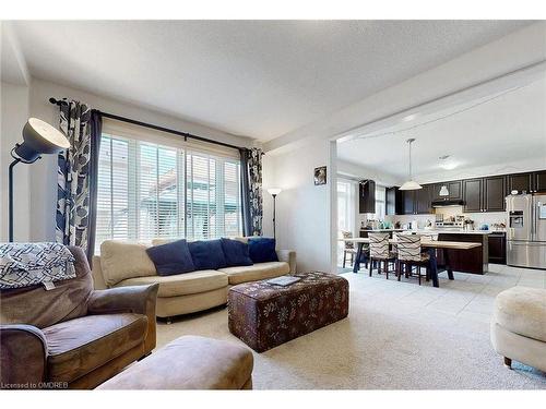 33 Evergreen Lane, Haldimand, ON - Indoor Photo Showing Living Room