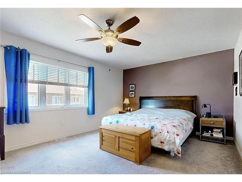 33 Evergreen Lane, Haldimand, ON - Indoor Photo Showing Bedroom