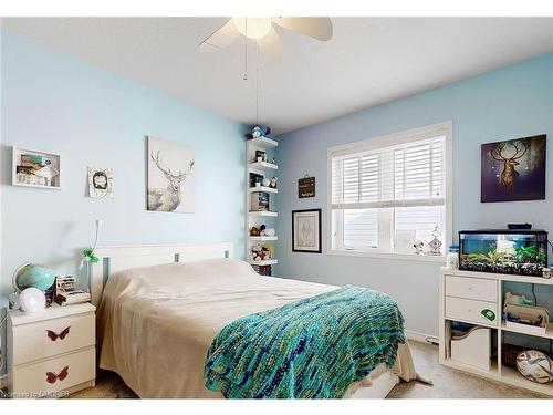 33 Evergreen Lane, Haldimand, ON - Indoor Photo Showing Bedroom