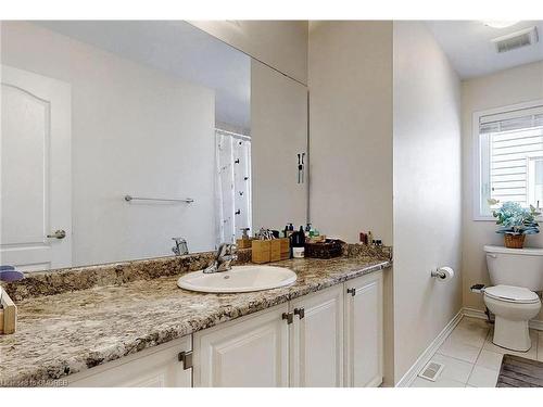 33 Evergreen Lane, Haldimand, ON - Indoor Photo Showing Bathroom