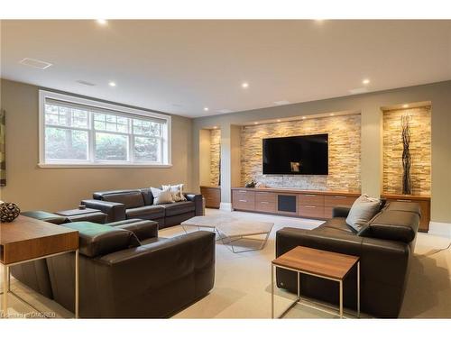 27 Birch Hill Lane, Oakville, ON - Indoor Photo Showing Living Room