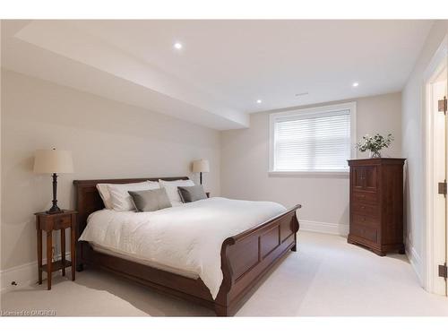 27 Birch Hill Lane, Oakville, ON - Indoor Photo Showing Bedroom