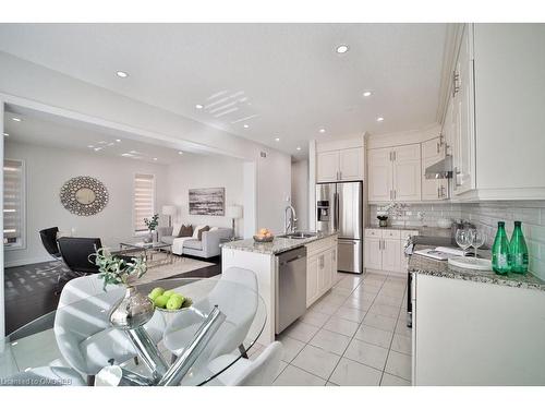 18 Valleybrook Drive, Kitchener, ON - Indoor Photo Showing Kitchen With Upgraded Kitchen