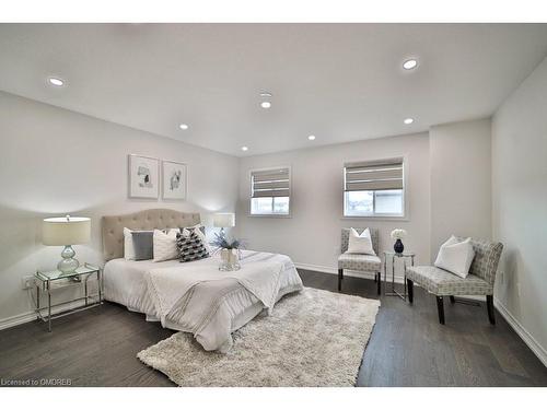 18 Valleybrook Drive, Kitchener, ON - Indoor Photo Showing Bedroom