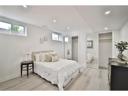 18 Valleybrook Drive, Kitchener, ON - Indoor Photo Showing Bedroom