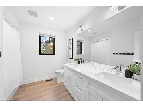 311 St George Road, St. George, ON - Indoor Photo Showing Bathroom