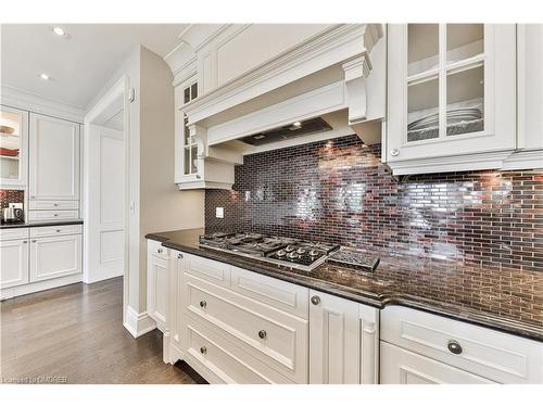 404-261 Church Street, Oakville, ON - Indoor Photo Showing Kitchen With Upgraded Kitchen