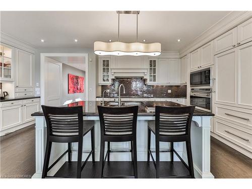 404-261 Church Street, Oakville, ON - Indoor Photo Showing Kitchen With Upgraded Kitchen