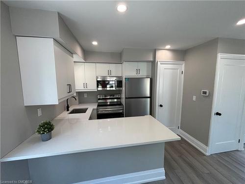 71 Victoria Street, Orillia, ON - Indoor Photo Showing Kitchen