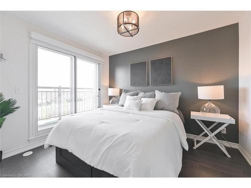 7-145 Long Branch Avenue, Etobicoke, ON - Indoor Photo Showing Bedroom