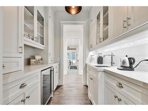 1414 Wateska Boulevard, Mississauga, ON - Indoor Photo Showing Kitchen