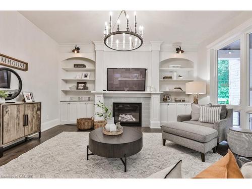 1414 Wateska Boulevard, Mississauga, ON - Indoor Photo Showing Living Room With Fireplace