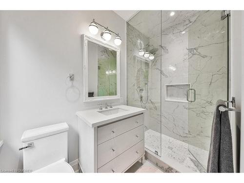 1414 Wateska Boulevard, Mississauga, ON - Indoor Photo Showing Bathroom