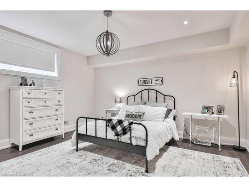 1414 Wateska Boulevard, Mississauga, ON - Indoor Photo Showing Bedroom