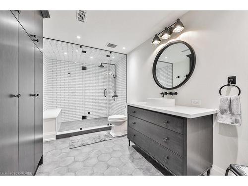 1414 Wateska Boulevard, Mississauga, ON - Indoor Photo Showing Bathroom