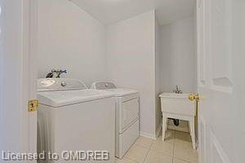 14 Lillian Crescent, Brampton, ON - Indoor Photo Showing Laundry Room