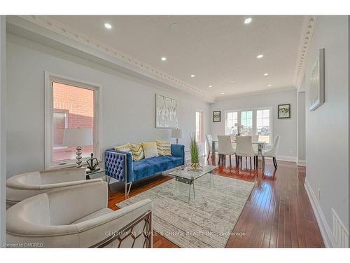 14 Lillian Crescent, Brampton, ON - Indoor Photo Showing Living Room