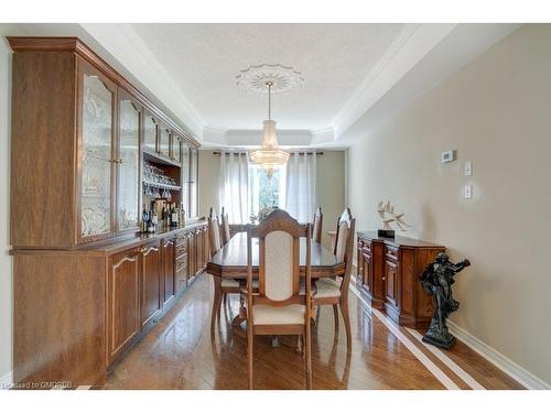 5392 Vail Court, Mississauga, ON - Indoor Photo Showing Dining Room