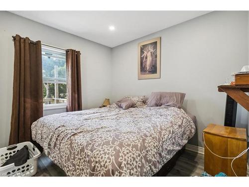 33 North Street, St. Catharines, ON - Indoor Photo Showing Bedroom