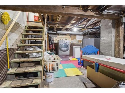 33 North Street, St. Catharines, ON - Indoor Photo Showing Basement