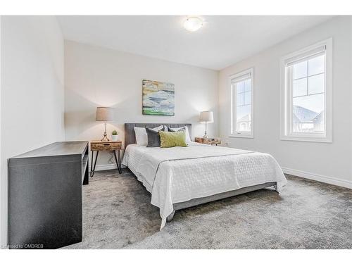 3301 Stalybridge Drive, Oakville, ON - Indoor Photo Showing Bedroom