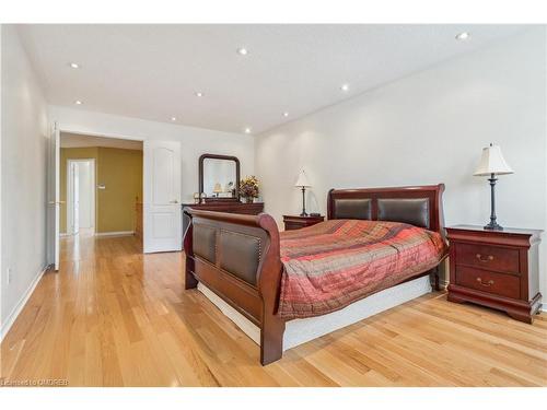 3673 Emery Drive, Mississauga, ON - Indoor Photo Showing Bedroom