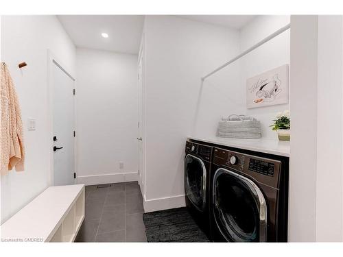 295 Allen Road, Grimsby, ON - Indoor Photo Showing Laundry Room