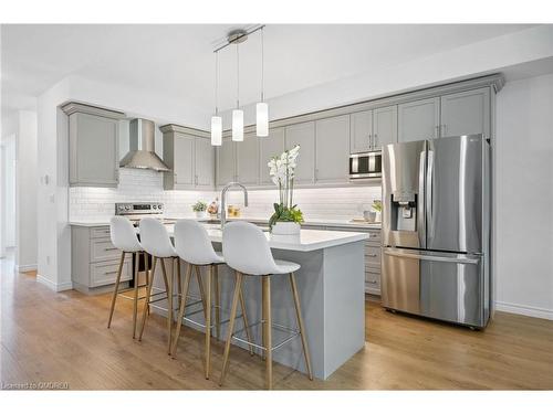 5691 Churchs Lane, Niagara Falls, ON - Indoor Photo Showing Kitchen With Upgraded Kitchen