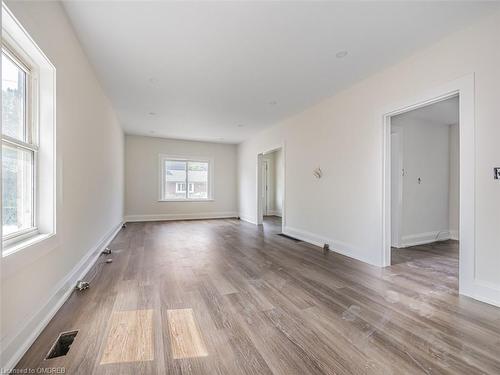 1842 Balsam Avenue, Mississauga, ON - Indoor Photo Showing Other Room