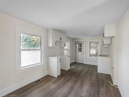 1842 Balsam Avenue, Mississauga, ON - Indoor Photo Showing Other Room