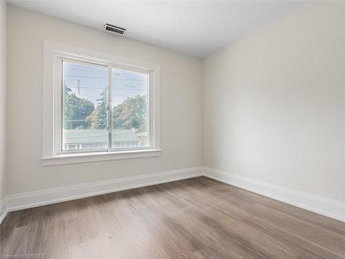 1842 Balsam Avenue, Mississauga, ON - Indoor Photo Showing Other Room