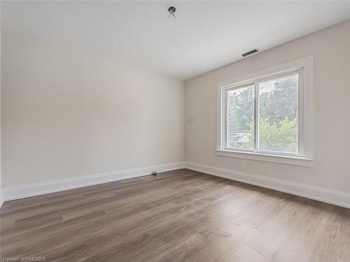 1842 Balsam Avenue, Mississauga, ON - Indoor Photo Showing Other Room