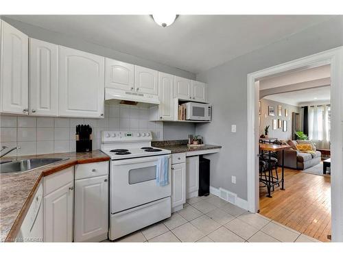 279 Paling Avenue, Hamilton, ON - Indoor Photo Showing Kitchen