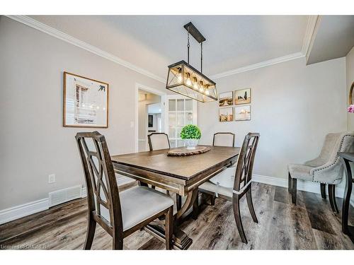 58 Dublin Drive, Hamilton, ON - Indoor Photo Showing Dining Room