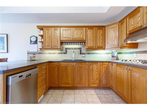 5101 Mount Nemo Crescent, Burlington, ON - Indoor Photo Showing Kitchen